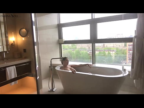 ❤️ عزیزم فوق العاده با شور و شوق بیدمشک خود را در حمام تکان می دهد پورنو سخت در ما fa.cbddeluxe.top